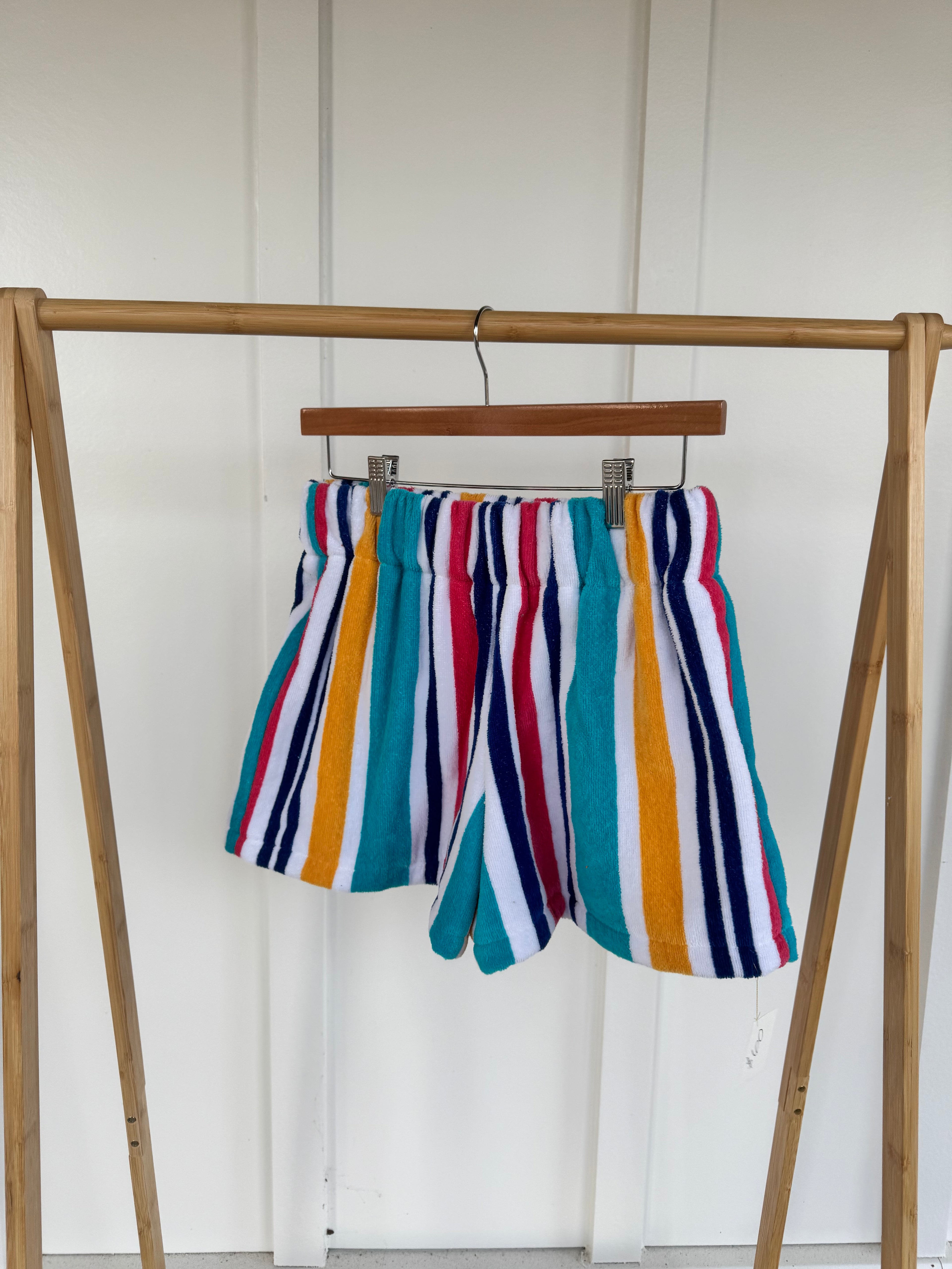 M - Colorful Striped Towel Shorts