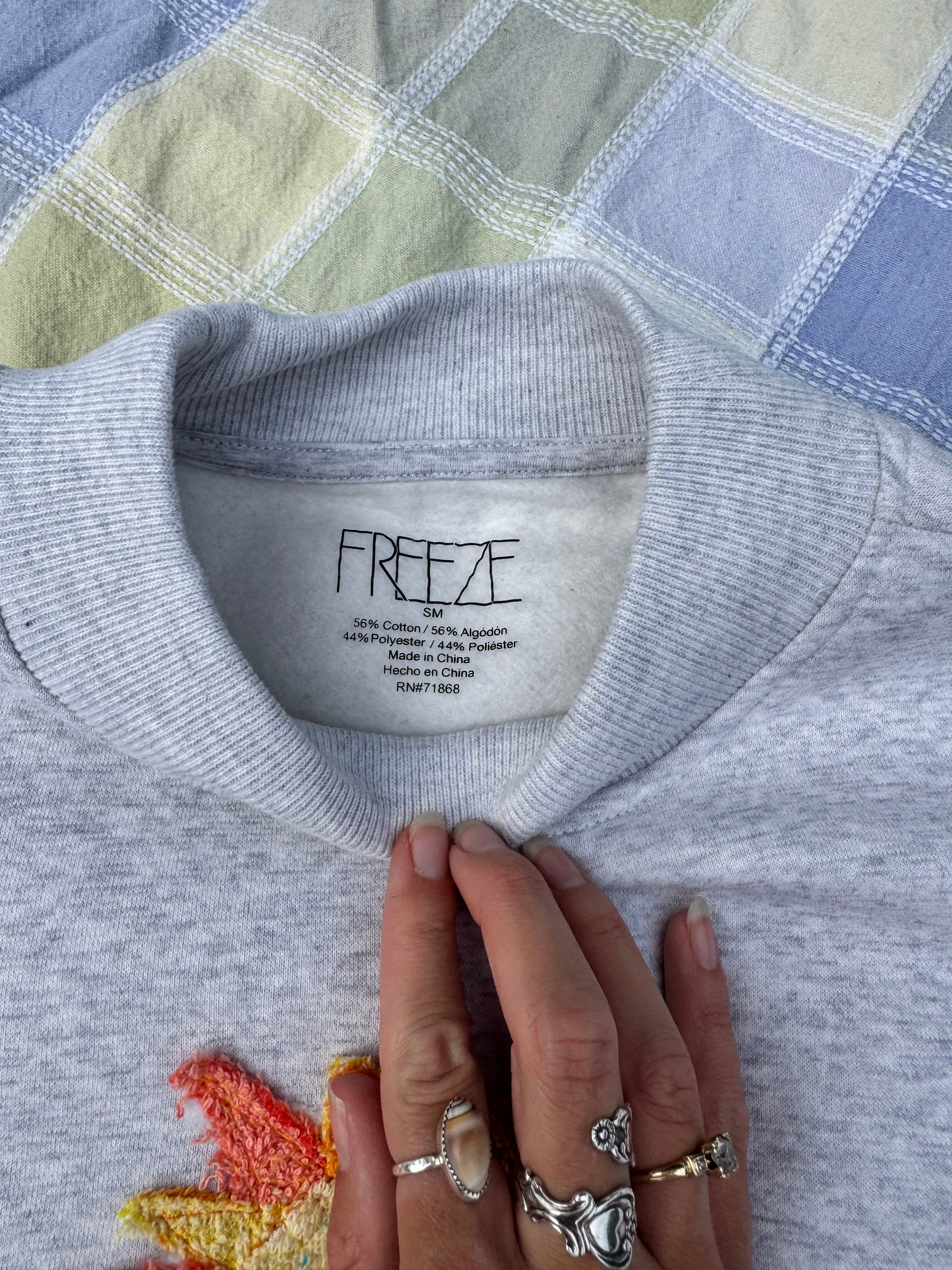Mockneck with Sun Appliqué - SM