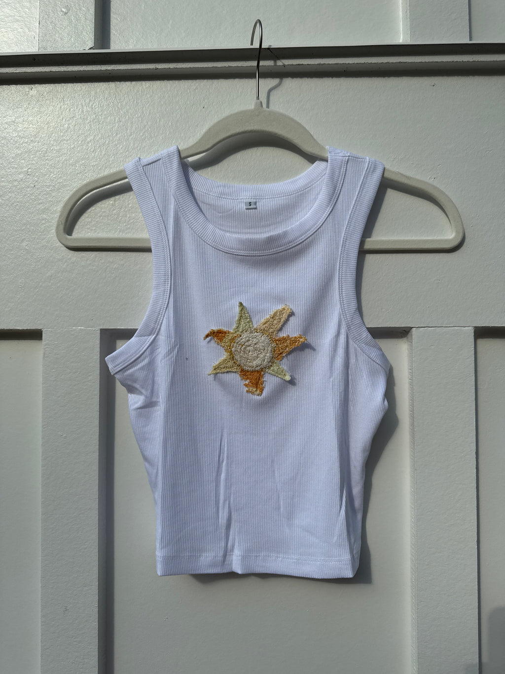 Cropped Sun Appliqué Tank