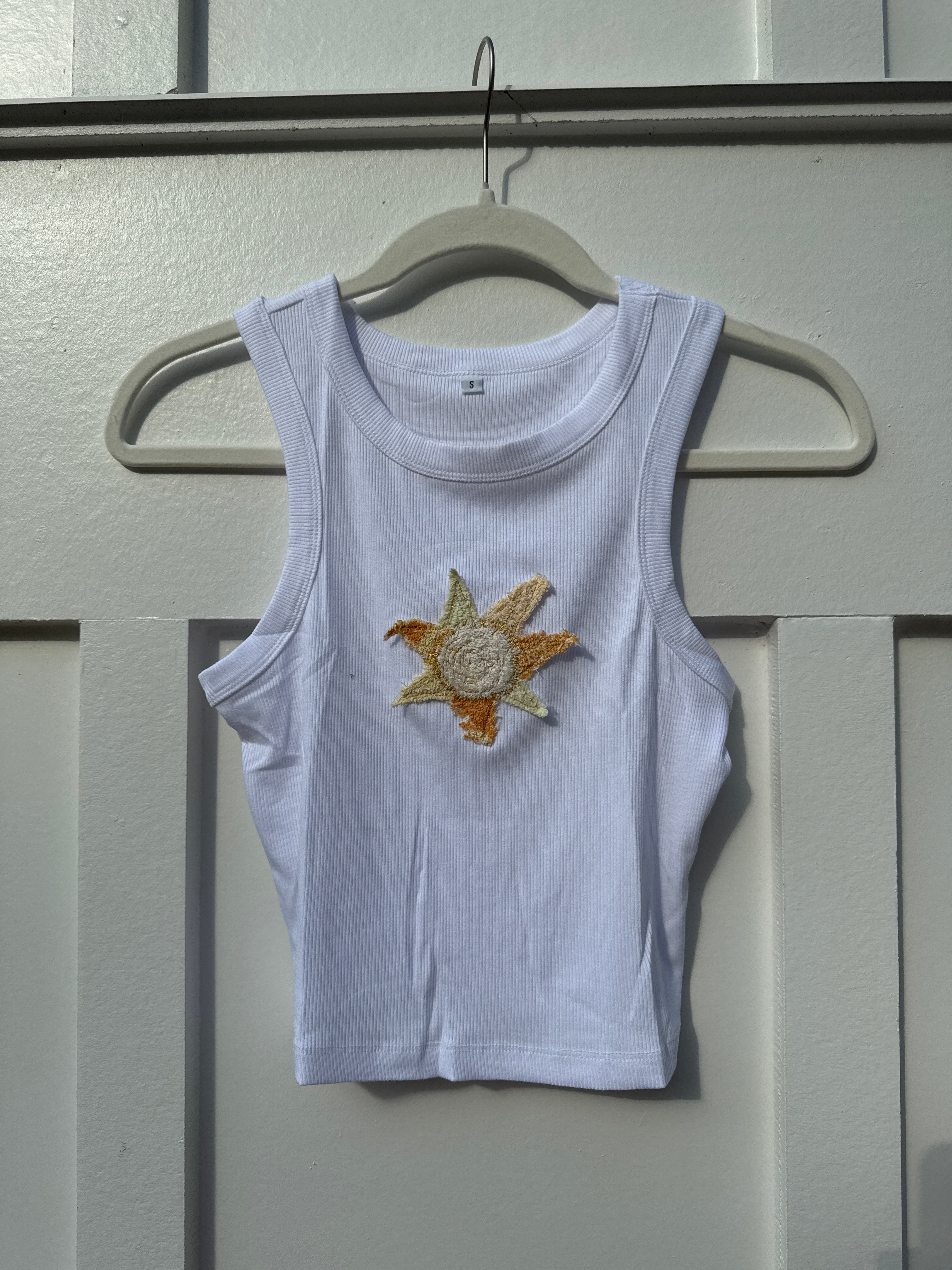 Cropped Sun Appliqué Tank