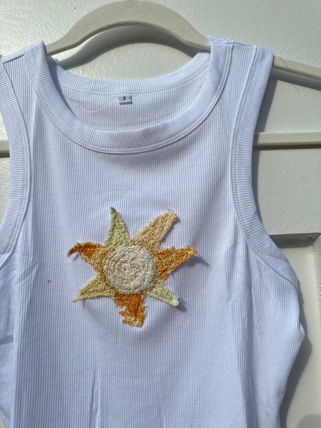 Cropped Sun Appliqué Tank