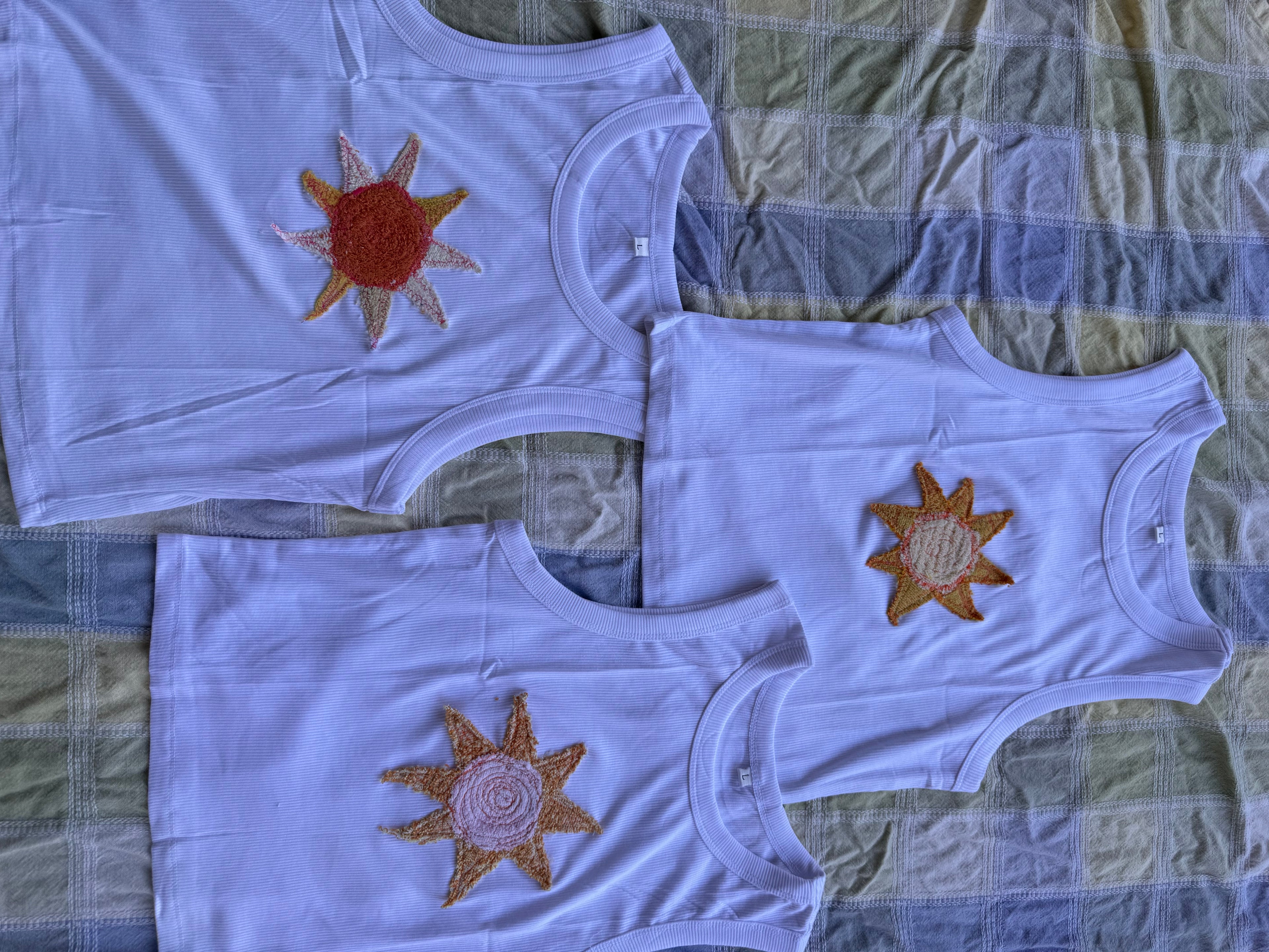 Cropped Sun Appliqué Tank