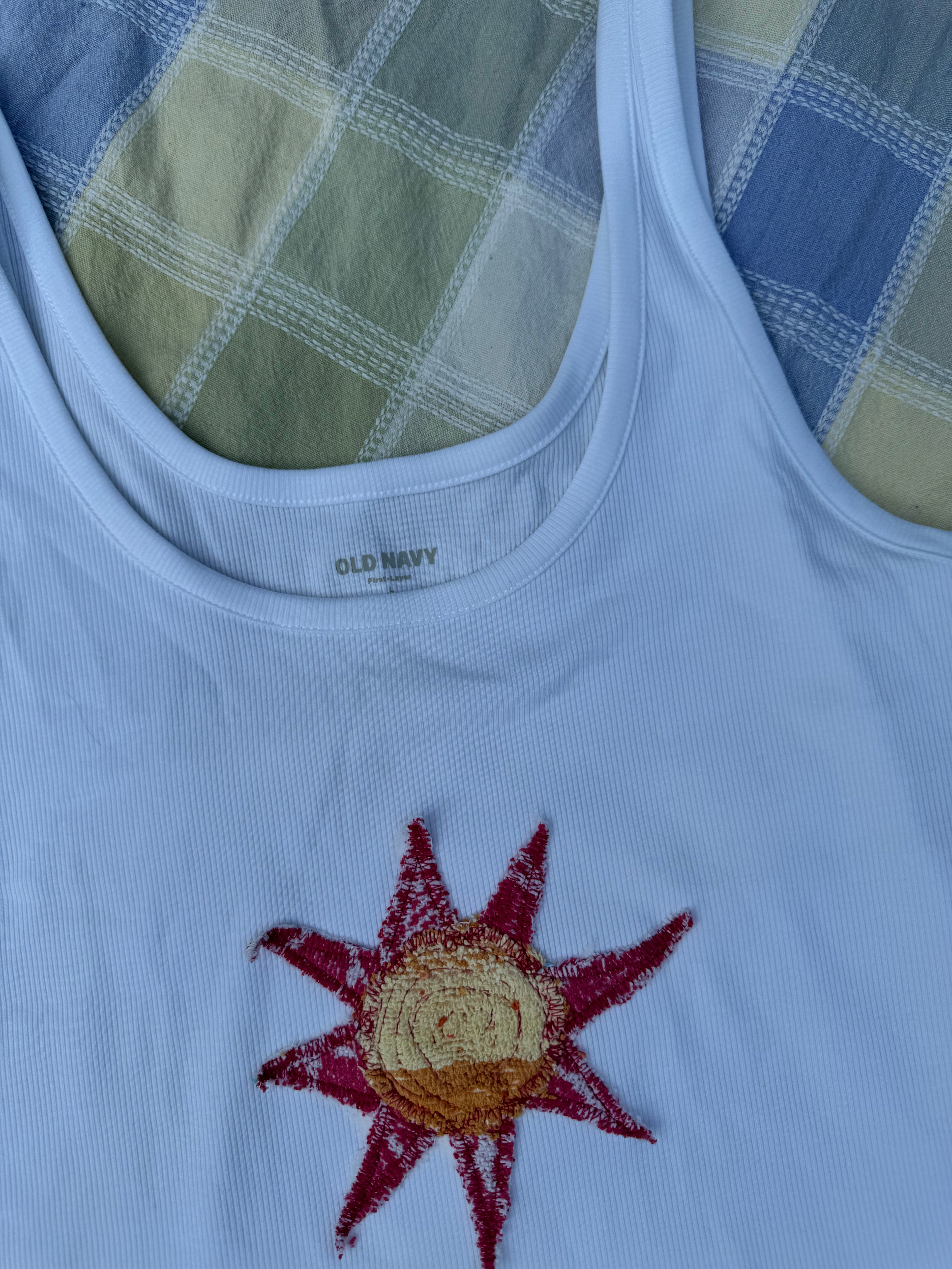 Sun Appliqué Tank - L