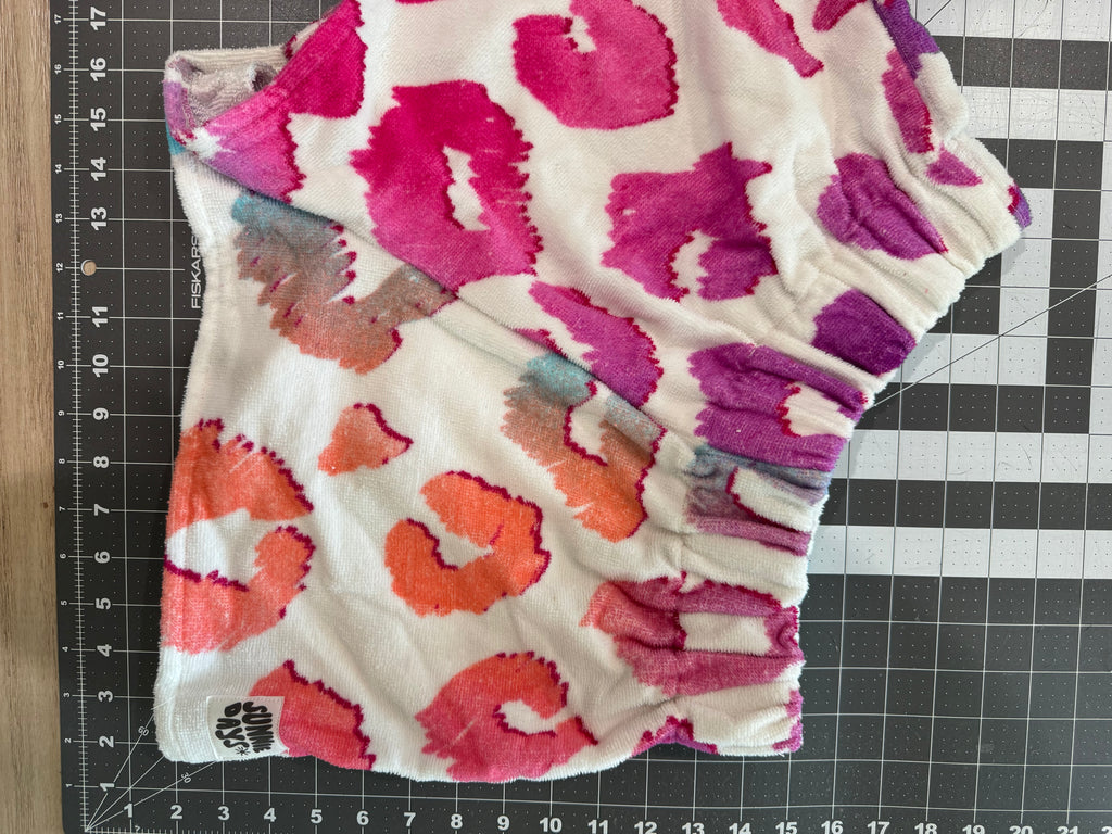Multi-color Cheetah Print Shorts - M