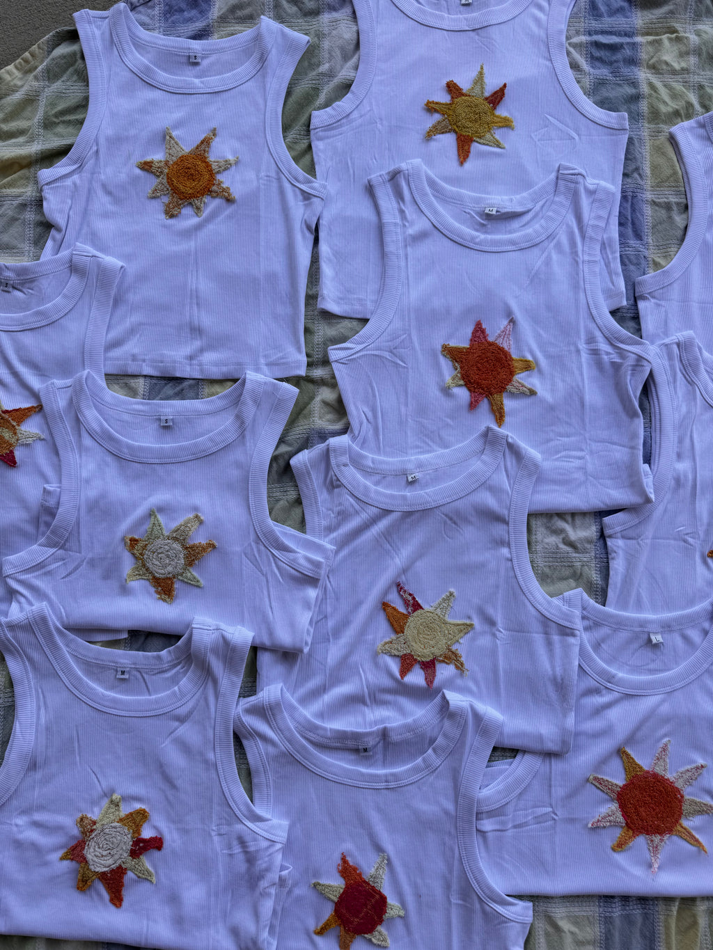 Cropped Sun Appliqué Tank