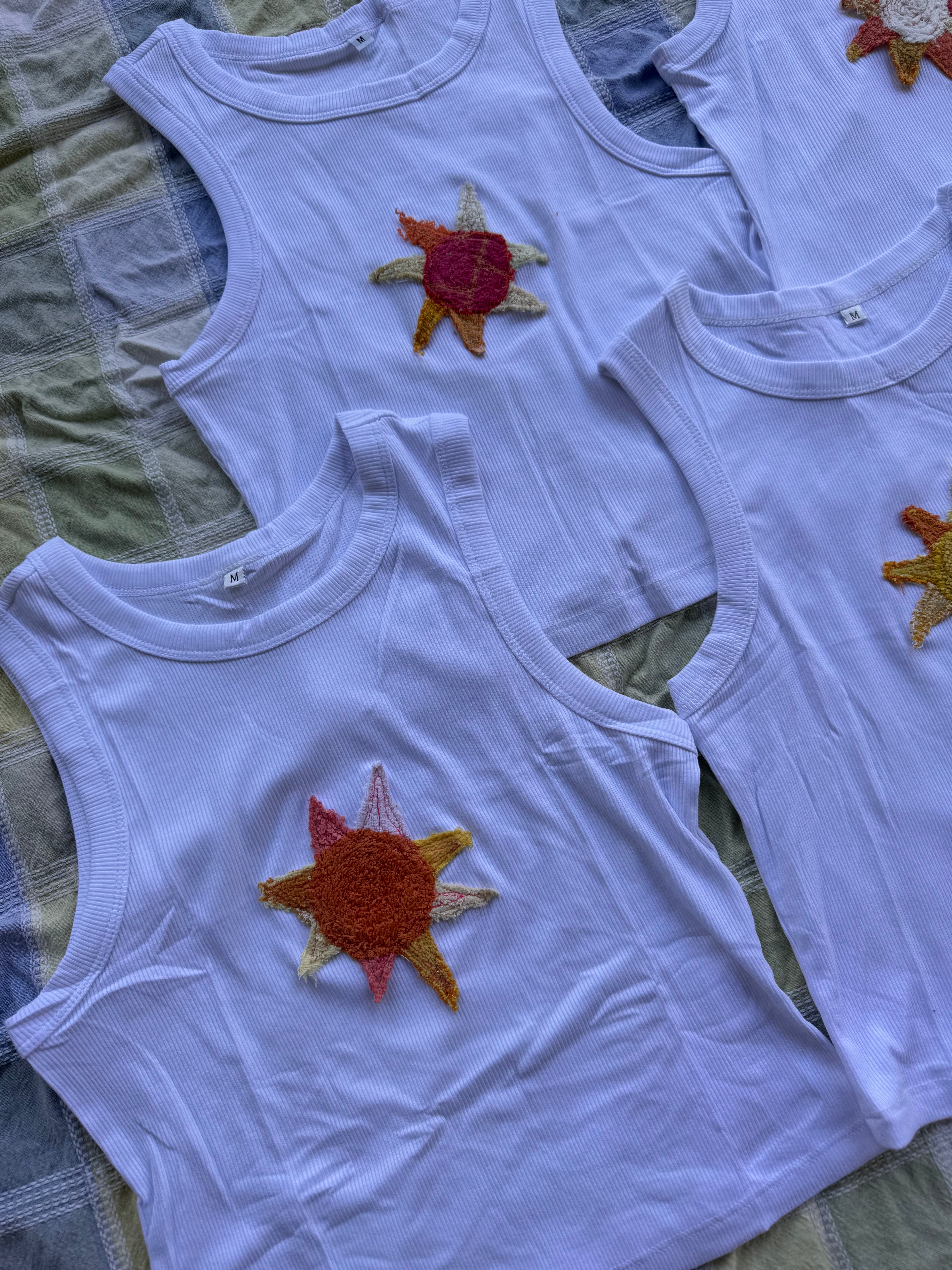 Cropped Sun Appliqué Tank