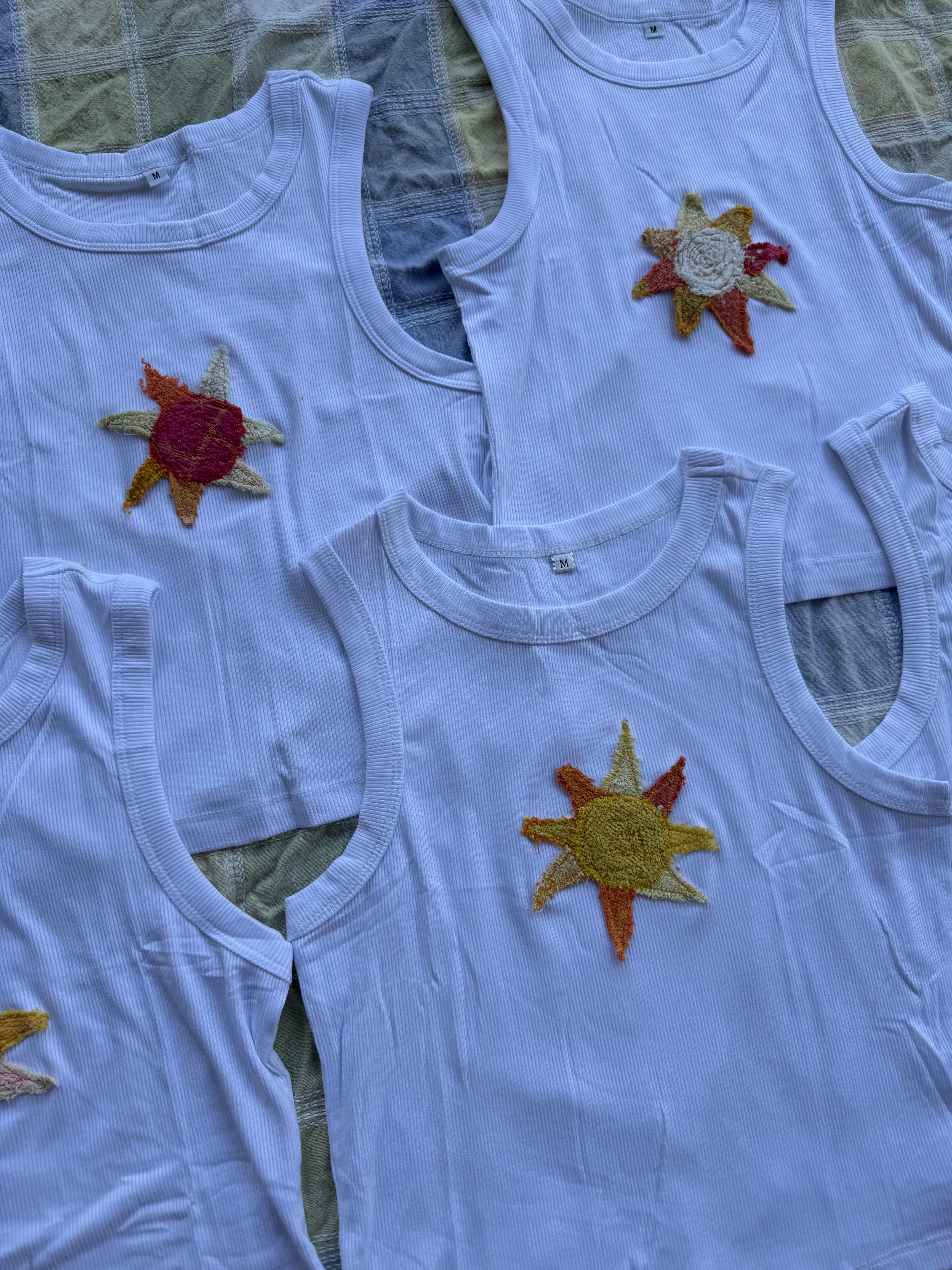 Cropped Sun Appliqué Tank