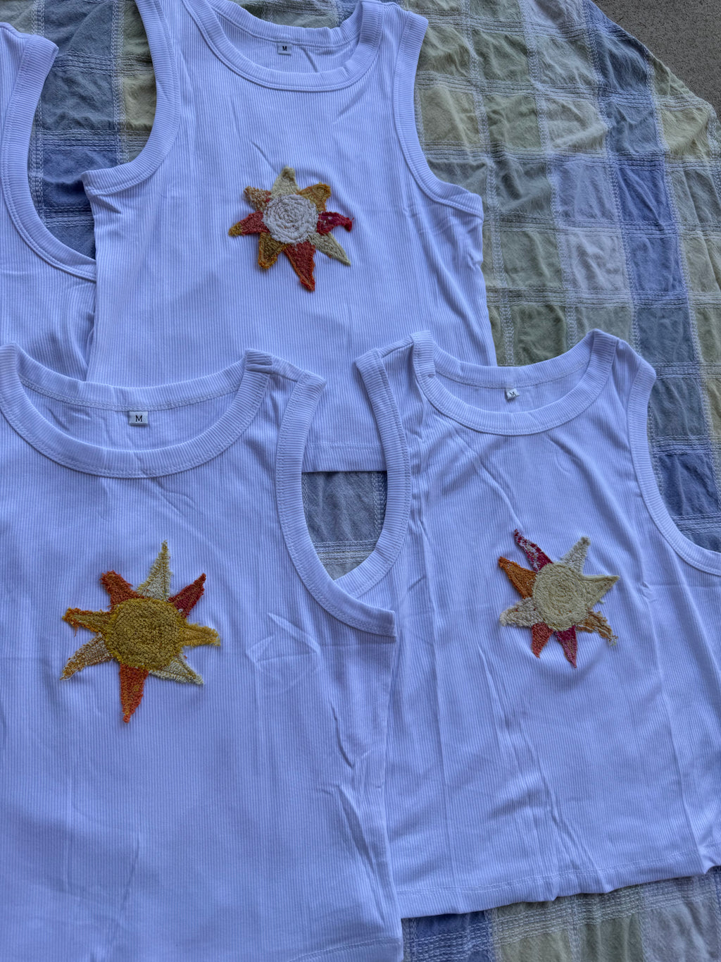 Cropped Sun Appliqué Tank