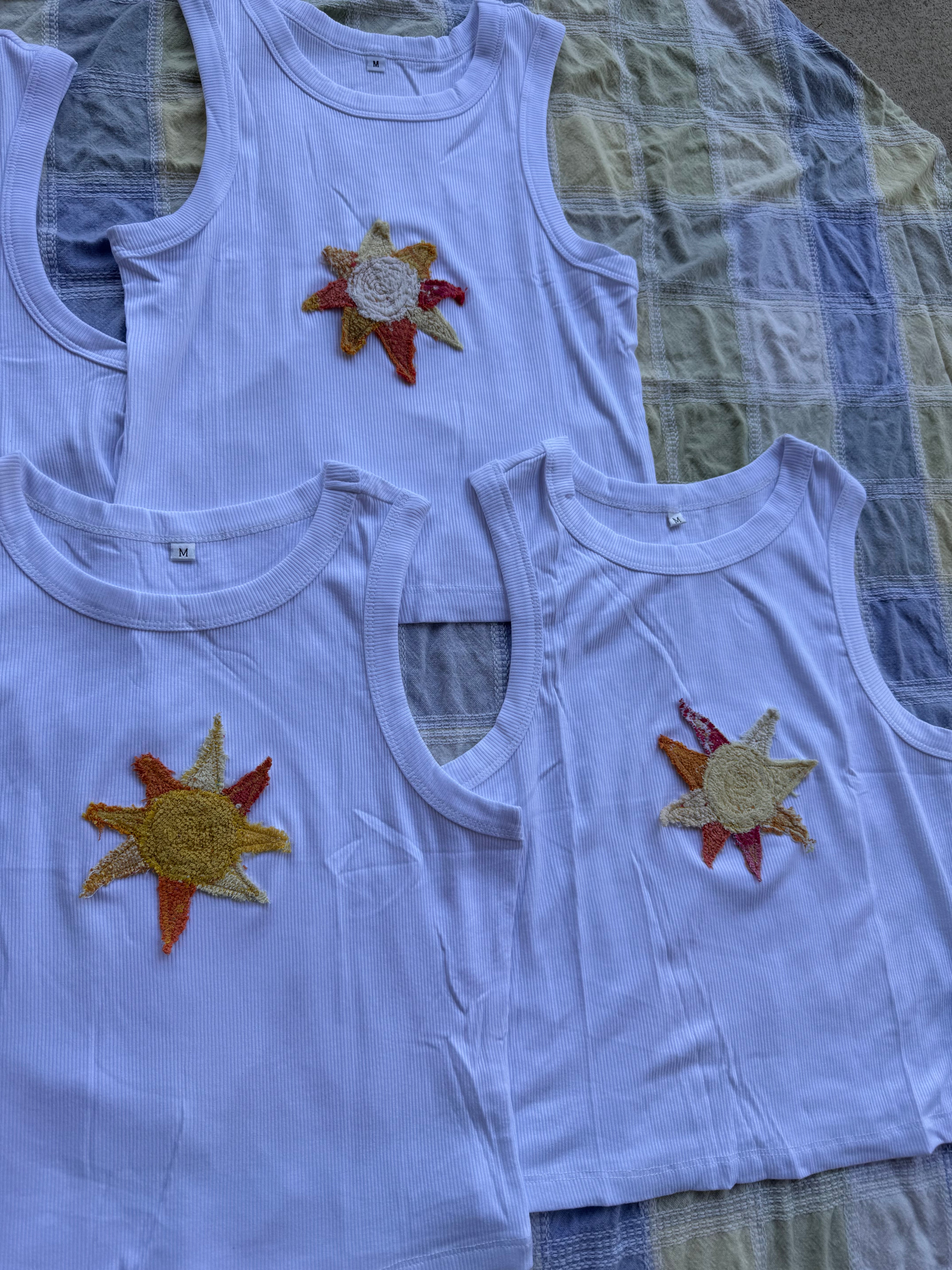 Cropped Sun Appliqué Tank