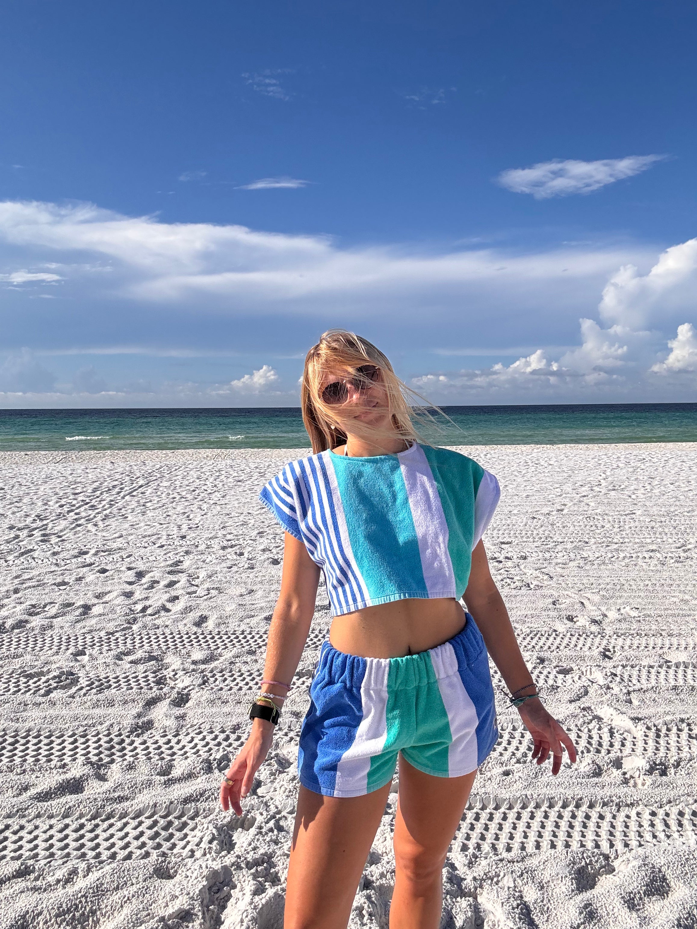 Blue striped towel set