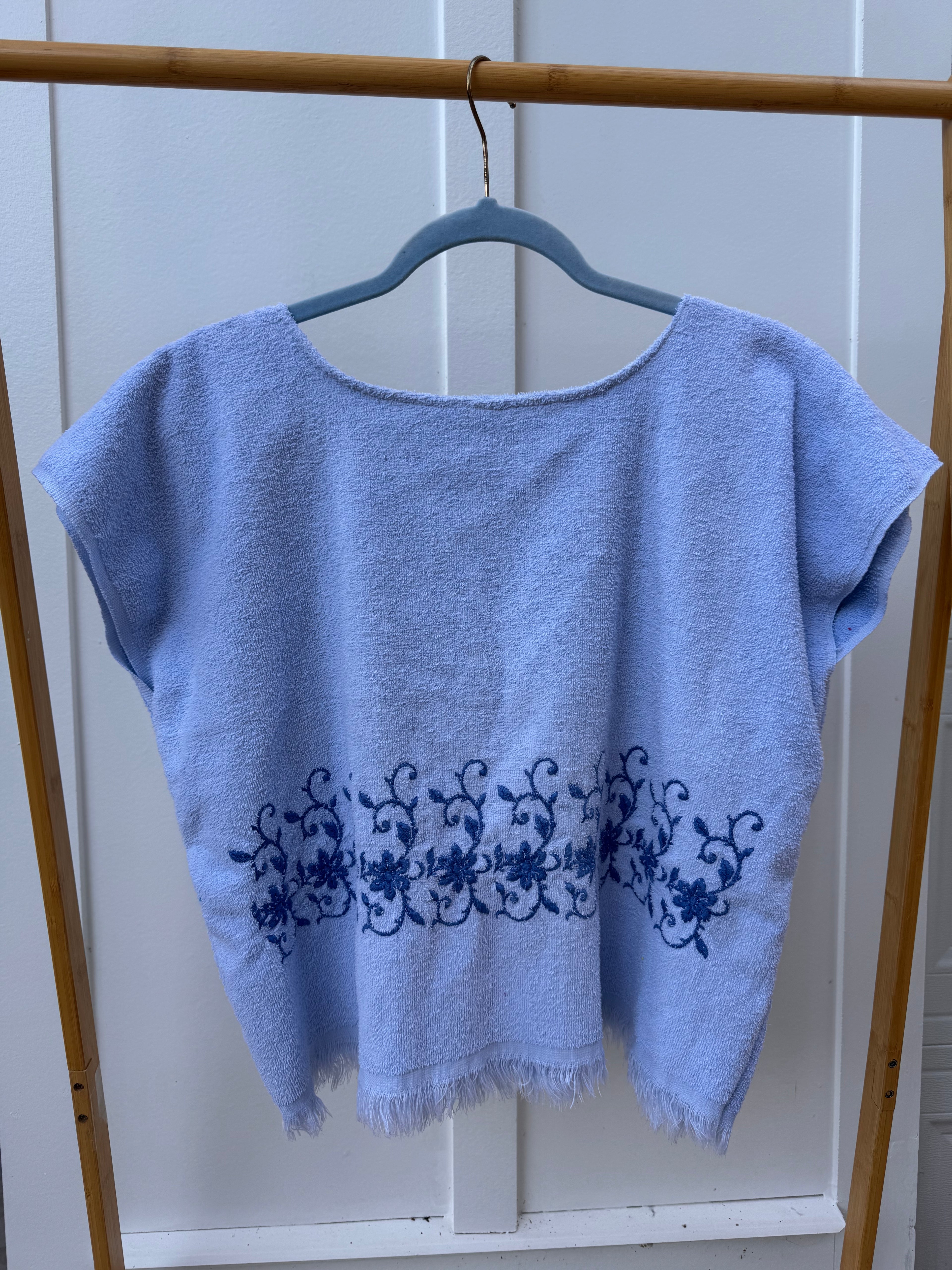 M - Vintage Towel Top