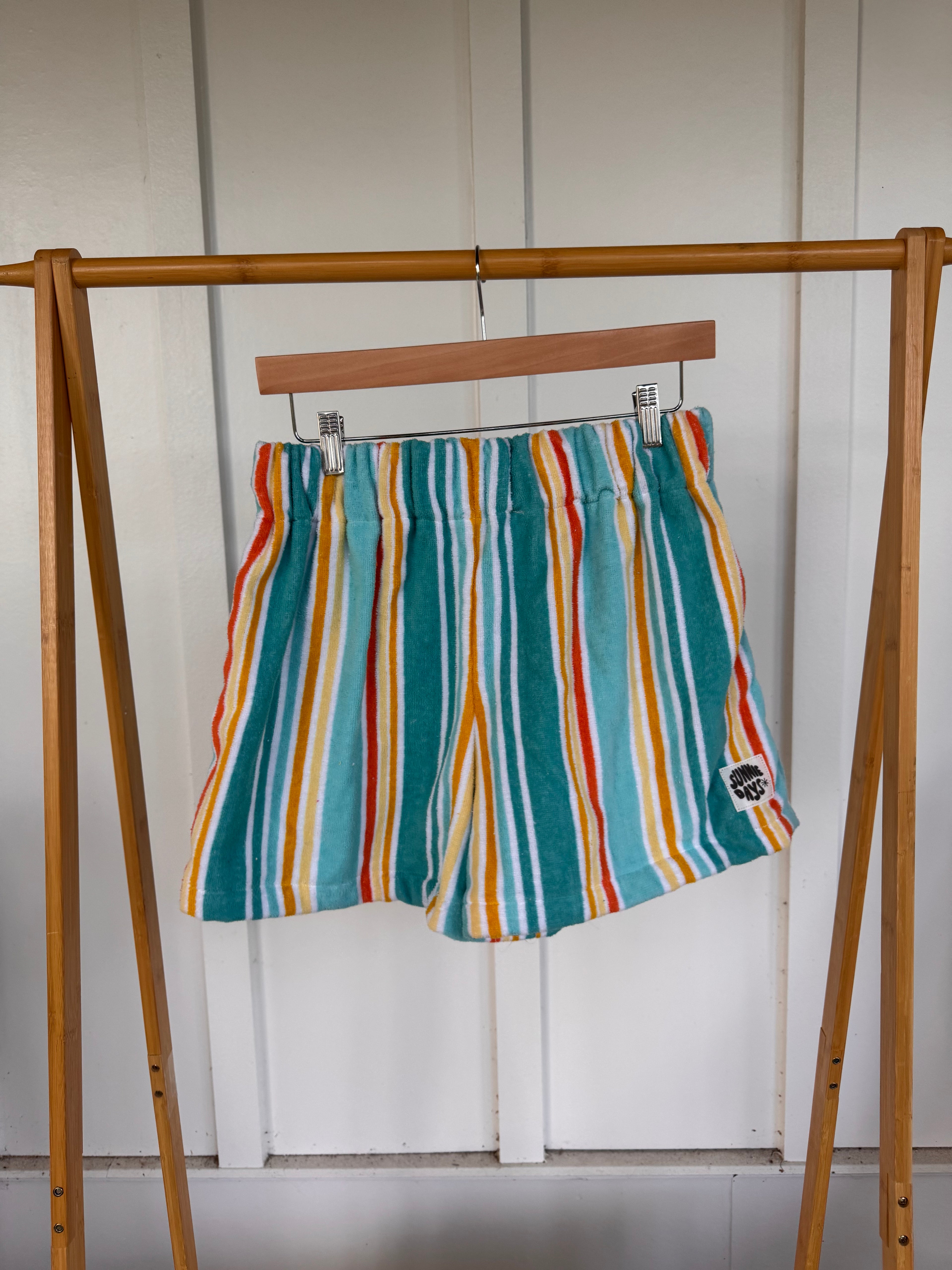 M - Colorful Striped Towel Shorts